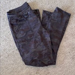 Khaki camouflage pants